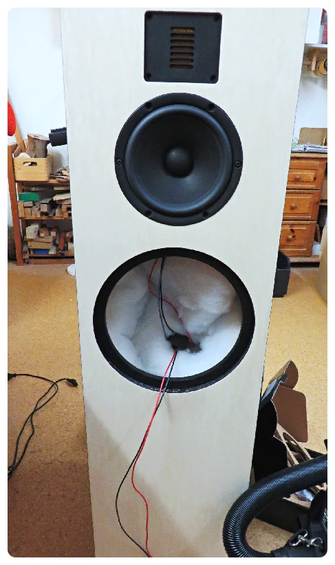 DK_090_Bass gedaemmt